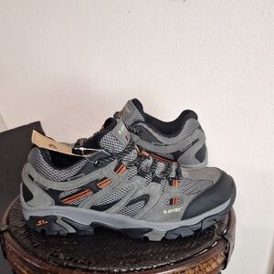 Hi Tec Apex Lite Men Size 11 NWT